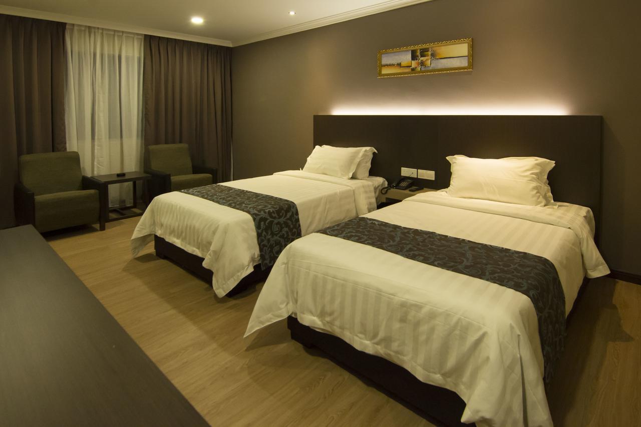 Hotel Anika Kluang Exterior foto