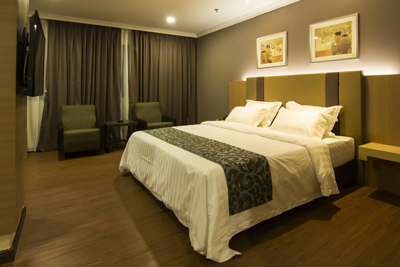Hotel Anika Kluang Exterior foto